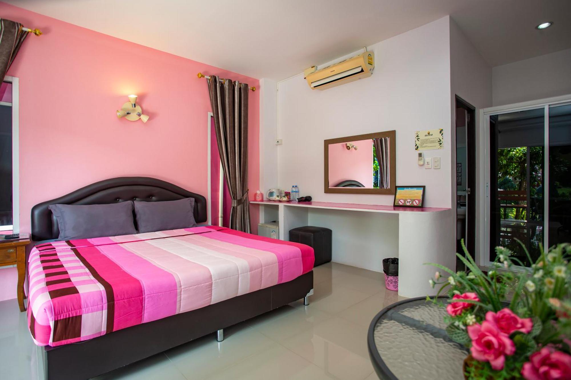 Baan Suan Mee Tang Hotel Чантабури Стая снимка