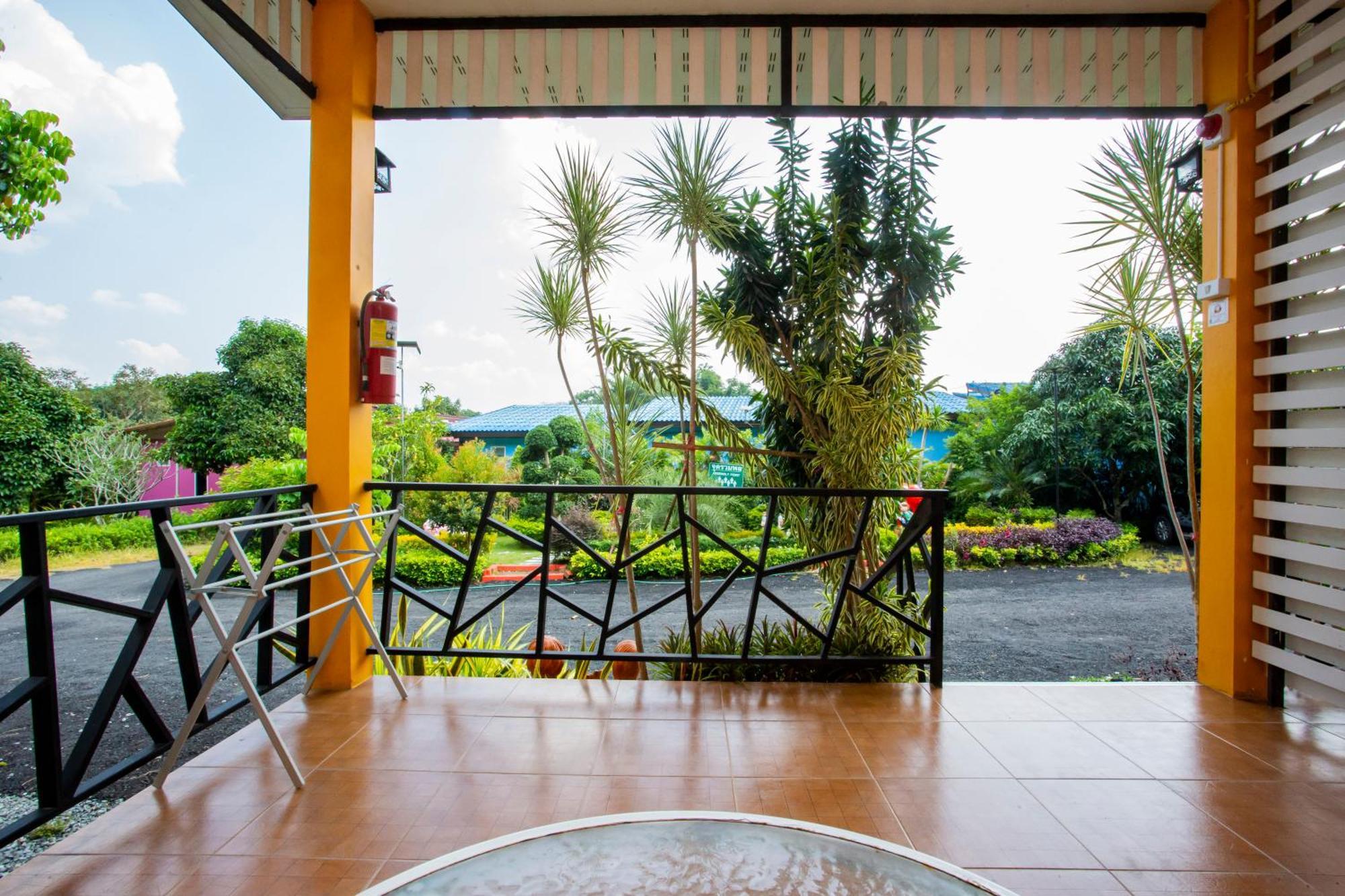 Baan Suan Mee Tang Hotel Чантабури Стая снимка