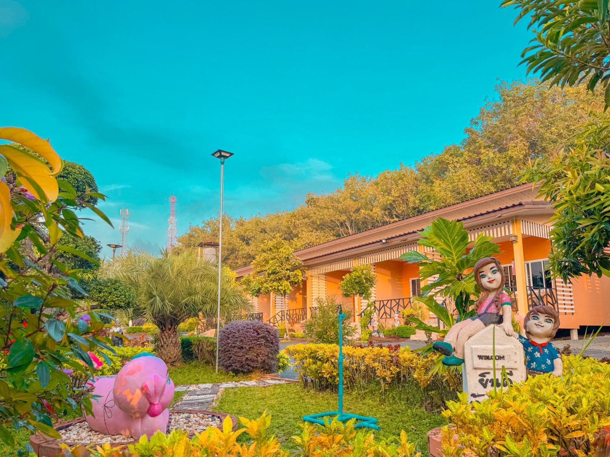 Baan Suan Mee Tang Hotel Чантабури Екстериор снимка