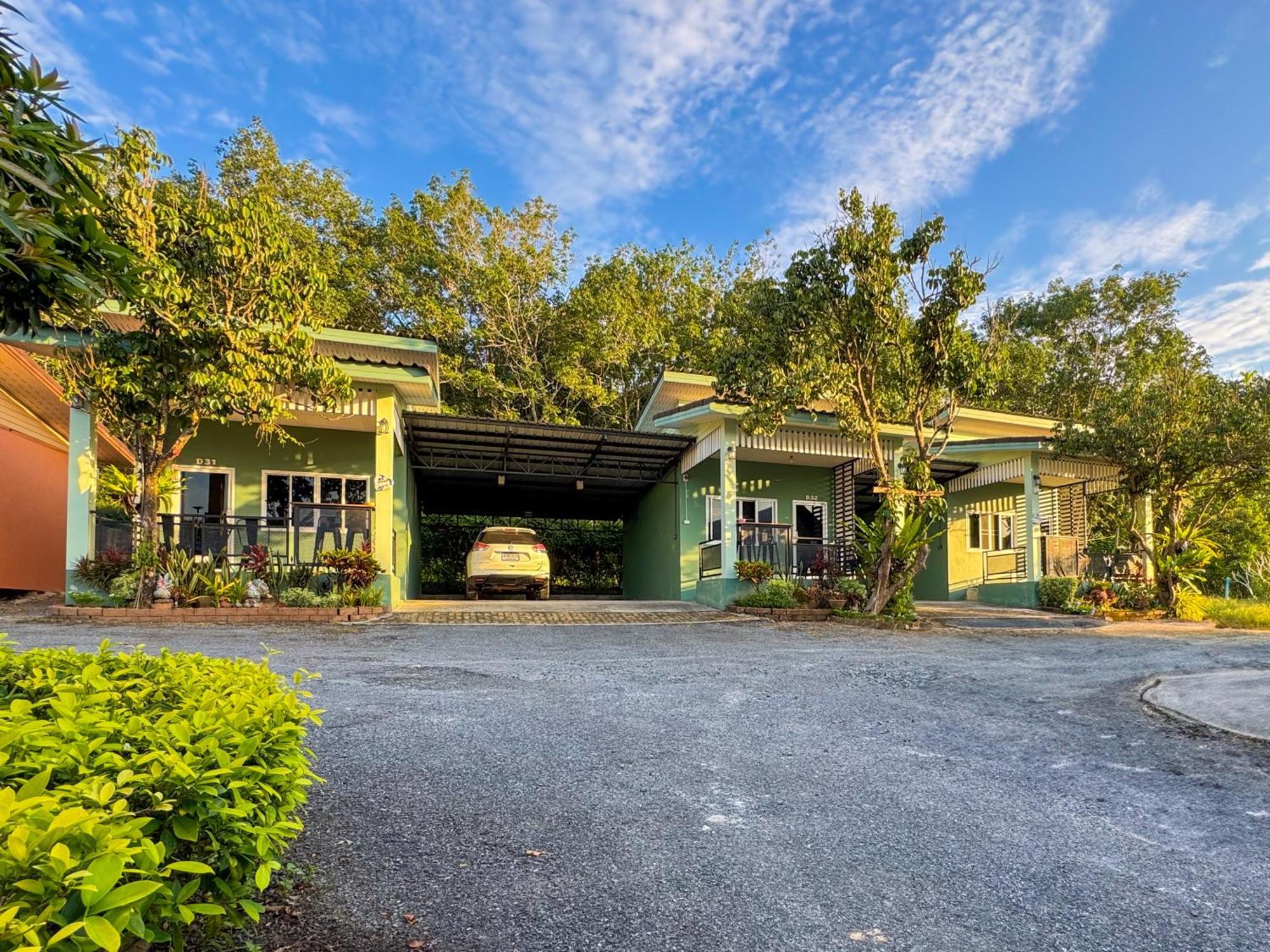 Baan Suan Mee Tang Hotel Чантабури Екстериор снимка