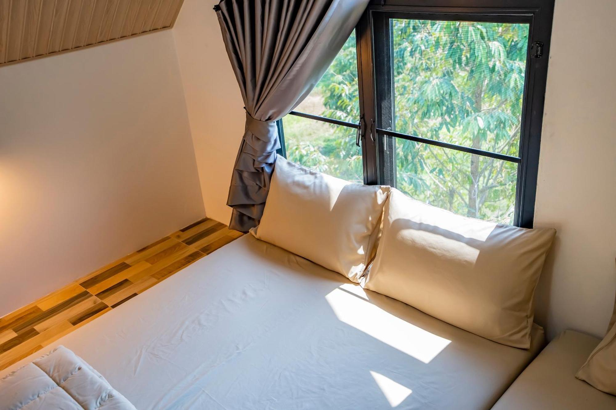 Baan Suan Mee Tang Hotel Чантабури Стая снимка